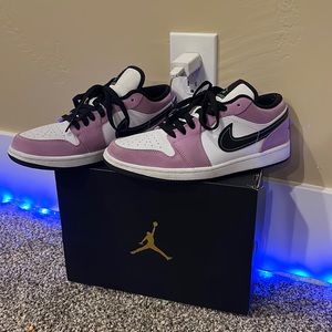 Purple Air Jordan 1 low